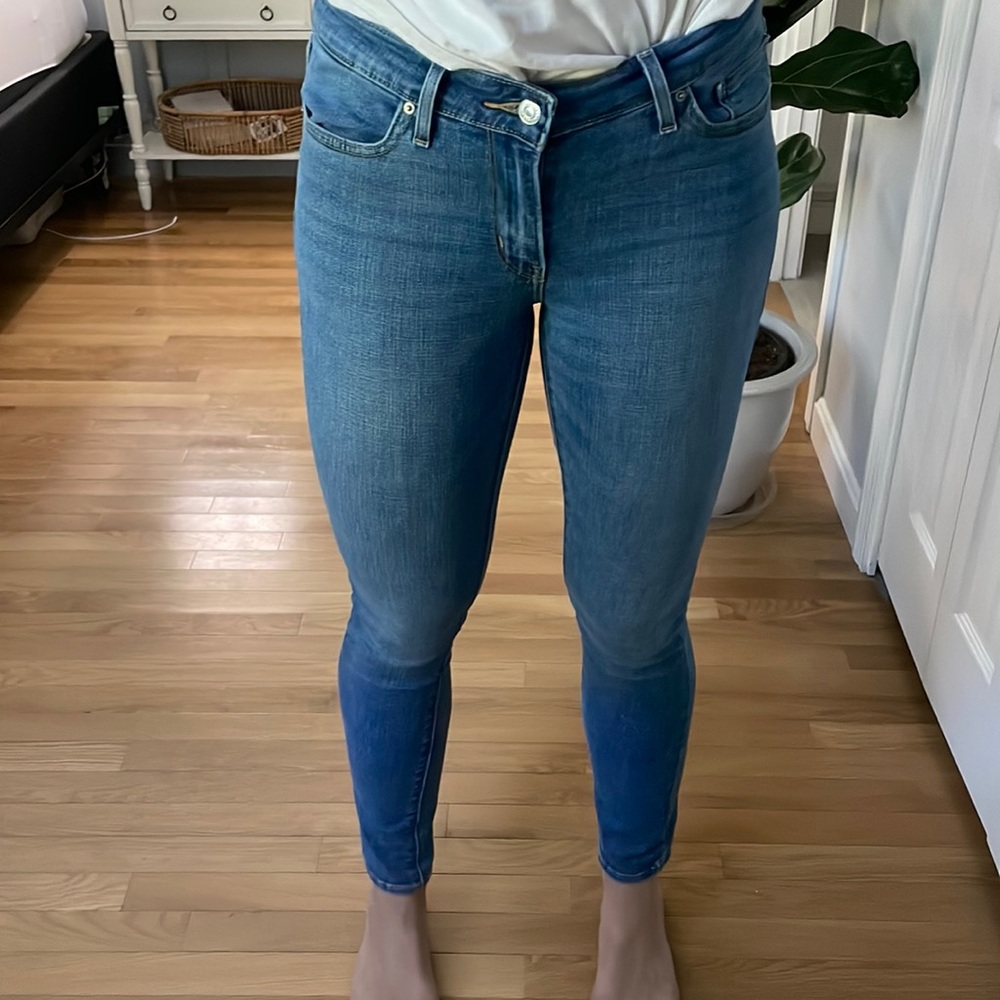 Levi 711 skinny jean
